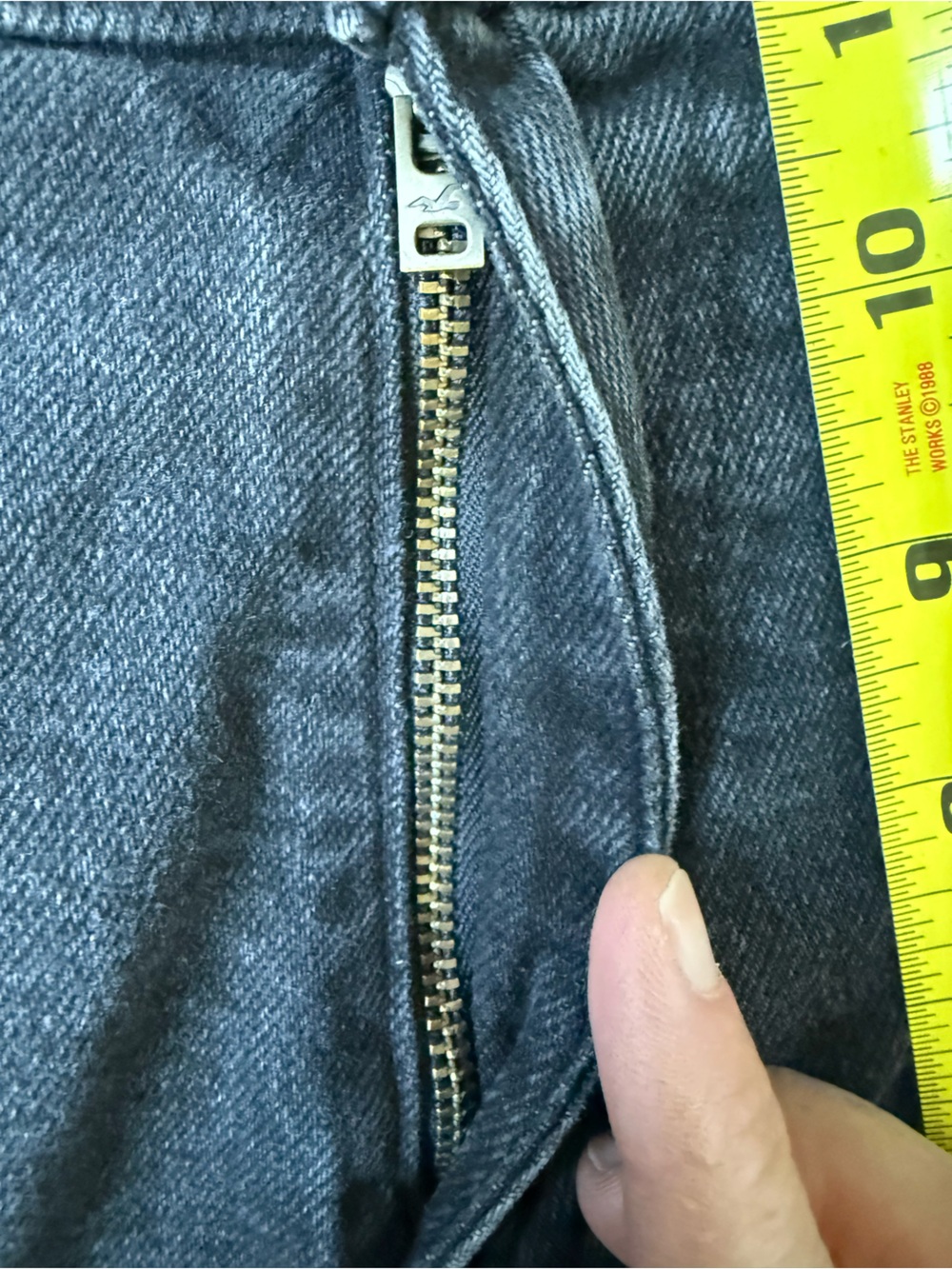 Hollister Men’s Washed Black Baggy Straight Leg Faded Jeans Size 30x32 - Picture 5 of 8